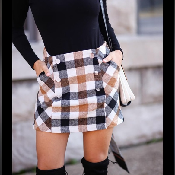 Forever 21 Dresses & Skirts - Forever 21 Wool Blend Plaid Mini Skirt Small Brown Button Detail Lined